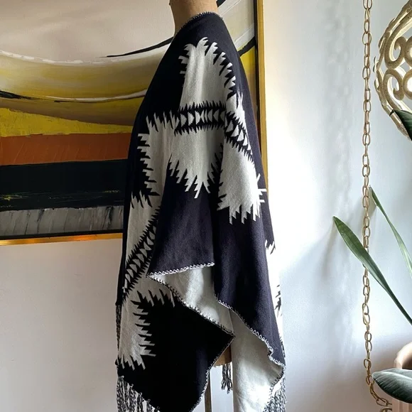 Pendleton Spider Rock Fringe Shawl / Cape - Picture 5 of 8